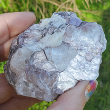 Load image into Gallery viewer, Lepidolite mica leaf with quartz crystals
