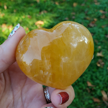 Load image into Gallery viewer, Carved golden healer quartz crystal heart
