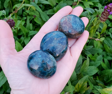 Load image into Gallery viewer, Blue apatite Palm stones
