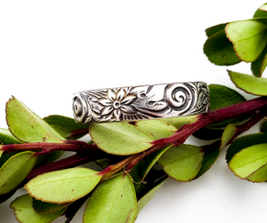 Sterling Silver floral pattern ring