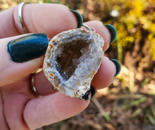 Load image into Gallery viewer, Occo Agate Geode Keychain
