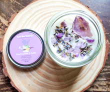 Load image into Gallery viewer, Lavender vanilla eco friendly soy wax candle with crystals 

