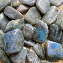 Load image into Gallery viewer, Ethically mined labradorite gemstones 
