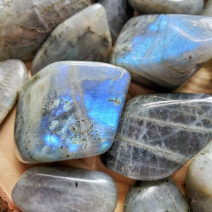 Flashy blue labradorite gemstone 