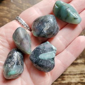 Emerald Tumbled Gemstones 