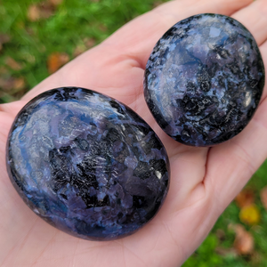 Indigo gabbro gemstone palm stones