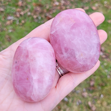 Load image into Gallery viewer, Rose quartz palm stone 
