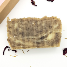 Load image into Gallery viewer, Rosemary mint Hibiscus vegan shampoo bar
