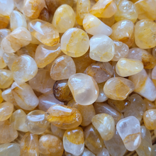 Load image into Gallery viewer, Golden healer quartz tumbled gemstones 
