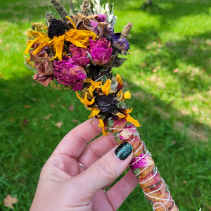 Organic Mugwort and Seasonal Flower Bundle