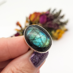 Sterling silver and labradorite ring