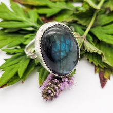 Load image into Gallery viewer, Labradorite gemstone and silver ring
