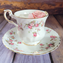 Load image into Gallery viewer, Vintage Tea Cup Candle (Love Spell)
