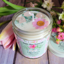 Load image into Gallery viewer, Lily Forest Soy Wax Candle - 9 oz
