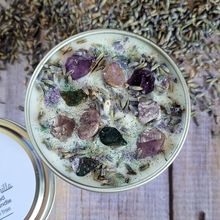 Load image into Gallery viewer, Lavender vanilla soy wax candle with amethyst crystals
